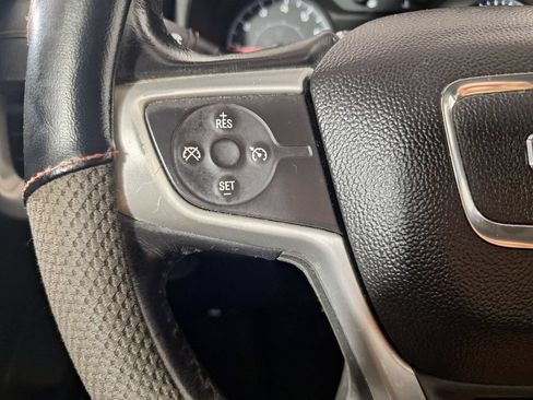 Used 2018 GMC Terrain SLE FWD image 19