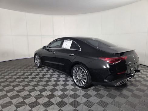 Used 2022 Mercedes-Benz CLA 250 image 7