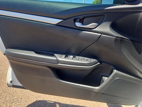 Used 2020 Honda Civic Sport image 25