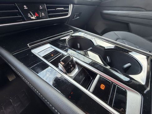 Used 2024 Volkswagen Atlas SE image 41