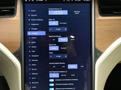 Used 2021 Tesla Model X Long Range image 28