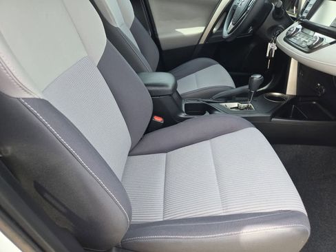Used 2015 Toyota RAV4 XLE image 22