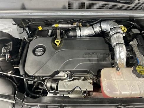 Used 2022 Chevrolet Trax LT w/ Driver Confidence Package image 28