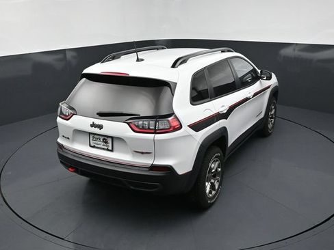 Used 2022 Jeep Cherokee Trailhawk AWD/4WD image 17