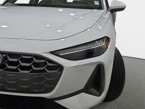 Used 2025 Audi A5 2.0T Prestige w/ 19" Wheel Package image 32