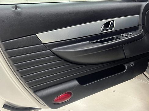 Used 2005 Ford Thunderbird Deluxe image 61