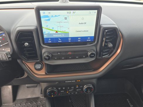 Used 2023 Ford Bronco Sport Outer Banks w/ Tech Package image 23