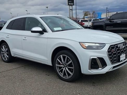 Used 2022 Audi SQ5 Premium Plus w/ Premium Plus Package image 2