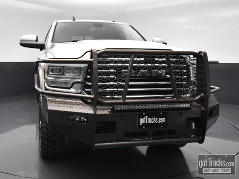 Used 2022 RAM 2500 Limited AWD/4WD image 48