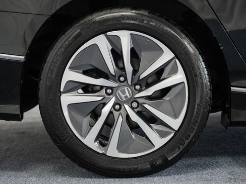 Used 2019 Honda Accord Touring image 17