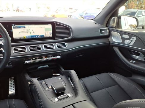 Used 2025 Mercedes-Benz GLS 580 GLS 580 4MATIC image 26