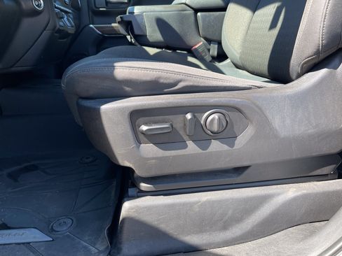 Used 2019 Chevrolet Silverado 1500 LT Trail Boss w/ Convenience Package AWD/4WD image 13