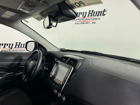Used 2024 Mitsubishi Outlander Sport SE image 30