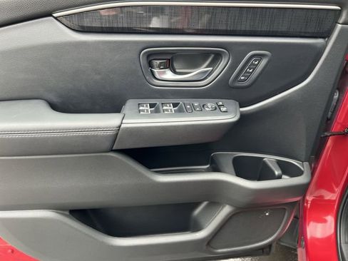 Used 2023 Honda Pilot Elite image 11