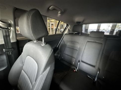 Used 2022 Kia Sportage LX FWD image 4