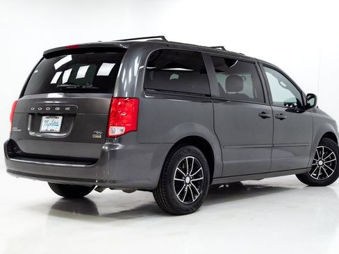 Used 2016 Dodge Grand Caravan R/T FWD image 27