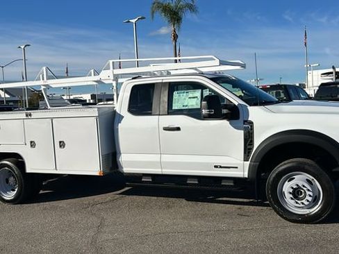 New 2026 Ford F550 4x4 SuperCab Super Duty image 8