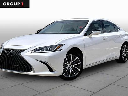 Used 2025 Lexus ES 350 w/ Premium Package