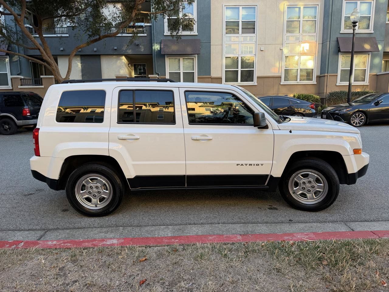 Used 2014 Jeep Patriot Sport w/ Power Value Group FWD image 7
