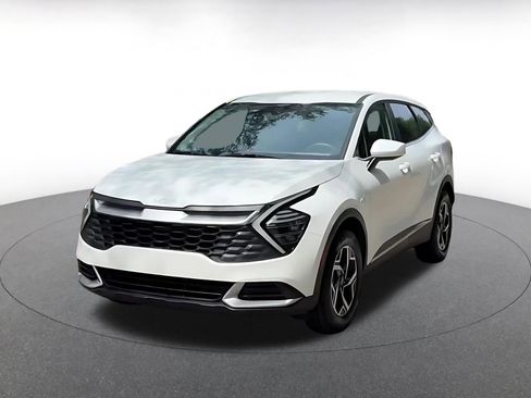 Used 2025 Kia Sportage LX FWD image 7