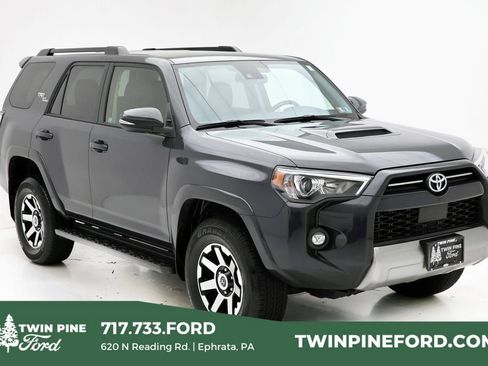 Used 2024 Toyota 4Runner TRD Off-Road Premium image 1