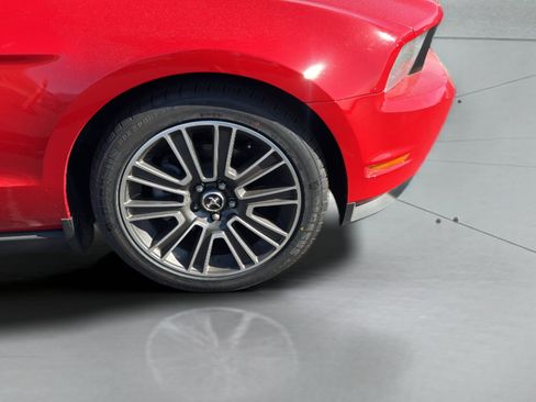 Used 2010 Ford Mustang GT RWD image 35