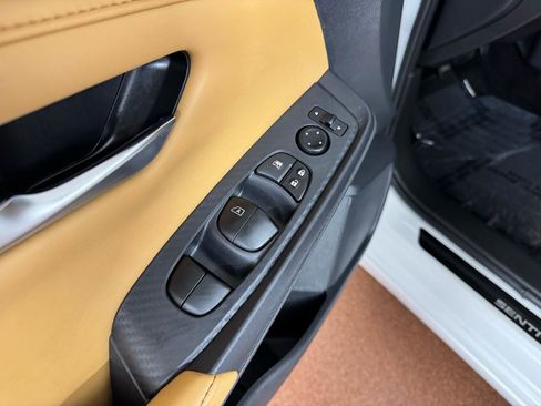 Used 2023 Nissan Sentra SV w/ SV Premium Package image 16