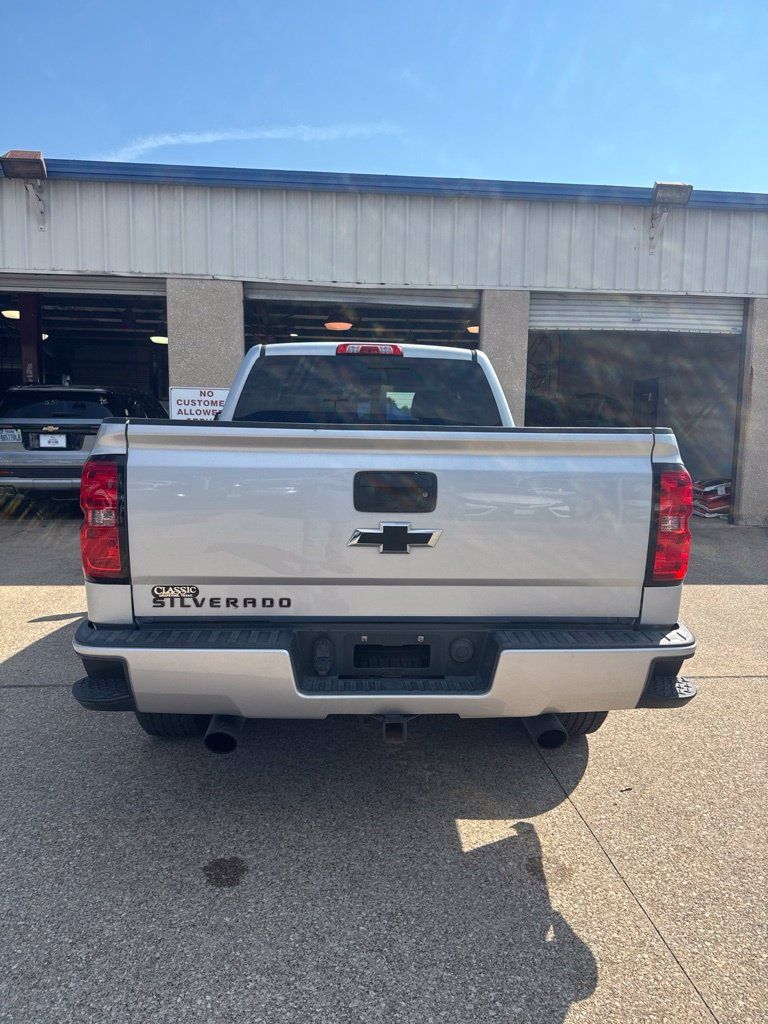Used 2017 Chevrolet Silverado 1500 LT w/ Redline Edition AWD/4WD image 3