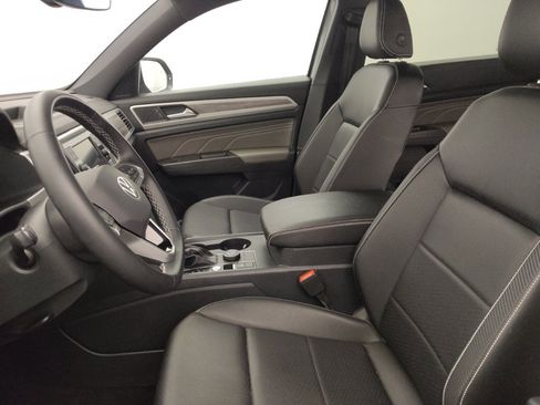 Used 2023 Volkswagen Atlas Cross Sport SE AWD/4WD image 17