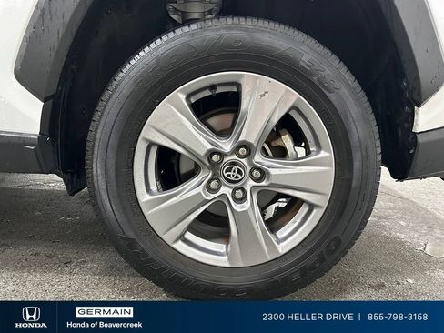 Used 2025 Toyota RAV4 XLE AWD/4WD image 14