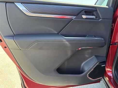 New 2025 GMC Acadia Elevation w/ Black Edition image 24