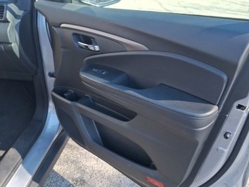 Used 2022 Honda Pilot Sport image 25