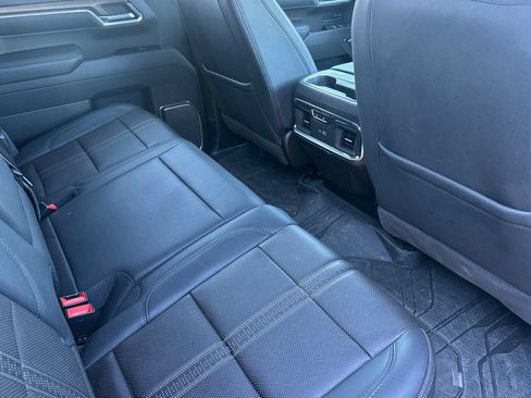 Used 2025 Chevrolet Silverado 1500 High Country AWD/4WD image 18