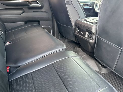 Used 2024 Chevrolet Silverado 2500 LT w/ Convenience Package image 30