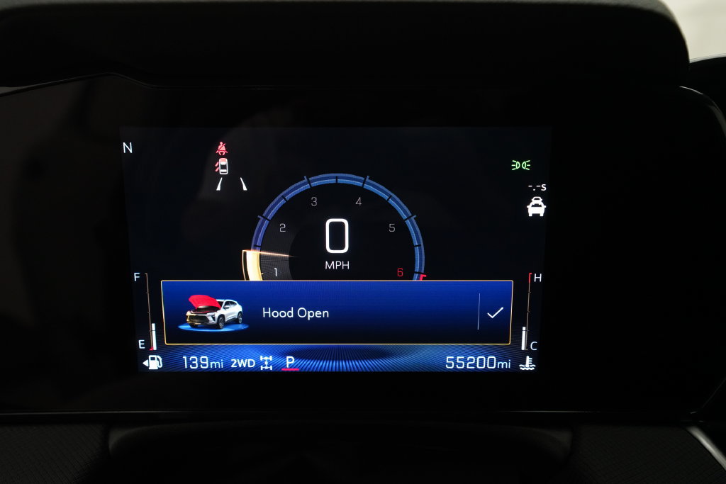 Used 2025 Chevrolet TrailBlazer LT AWD/4WD image 2