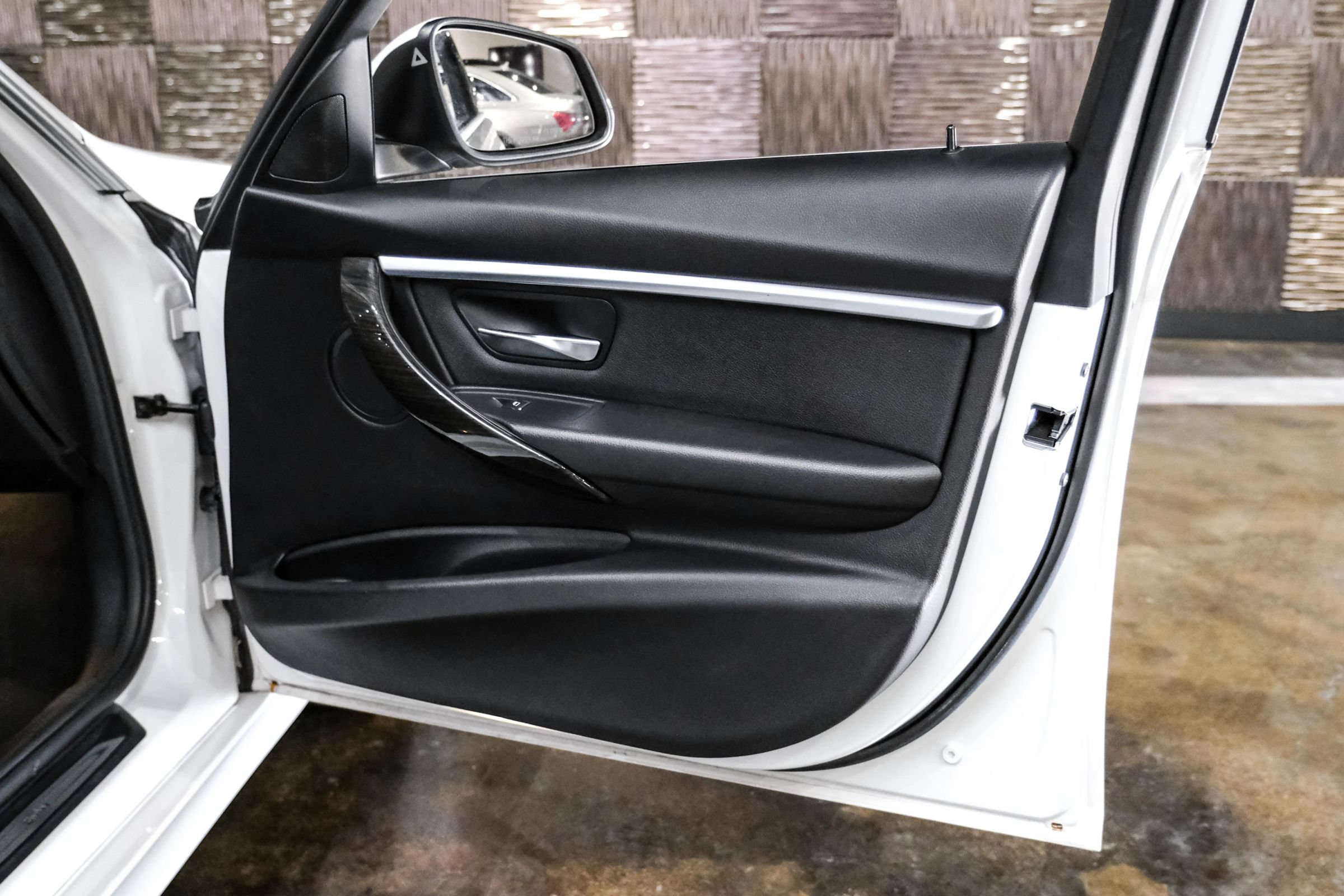 Used 2018 BMW 330i Sedan RWD image 36