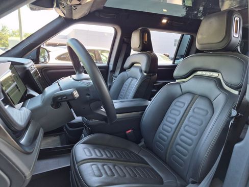 Used 2023 Rivian R1S Adventure AWD/4WD image 5