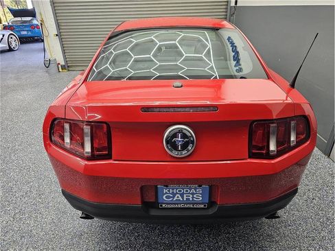 Used 2012 Ford Mustang Premium RWD image 4