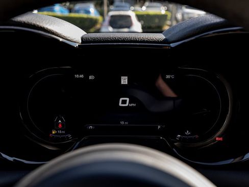 New 2025 Alfa Romeo Tonale image 30