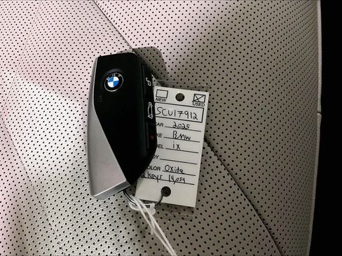 Used 2025 BMW iX xDrive50 w/ Premium Package AWD/4WD image 14