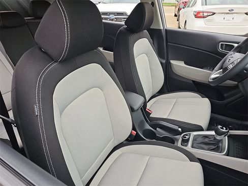 New 2026 Hyundai Venue SEL image 10