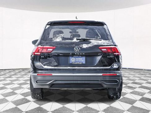 Certified 2024 Volkswagen Tiguan SE image 12