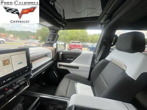 Used 2025 GMC Hummer EV 3X AWD/4WD image 11