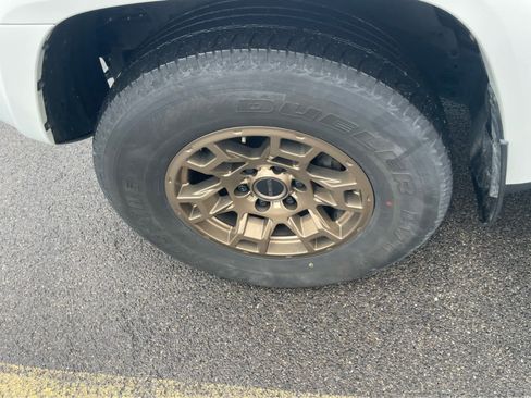 Used 2023 Toyota 4Runner 40th Anniversary SE image 9