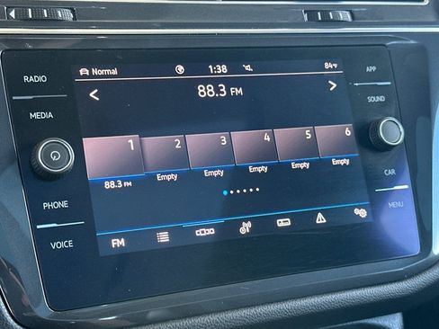 Used 2021 Volkswagen Tiguan SE R-Line image 20