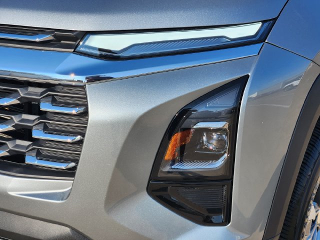 Used 2026 Chevrolet Equinox LT FWD image 16