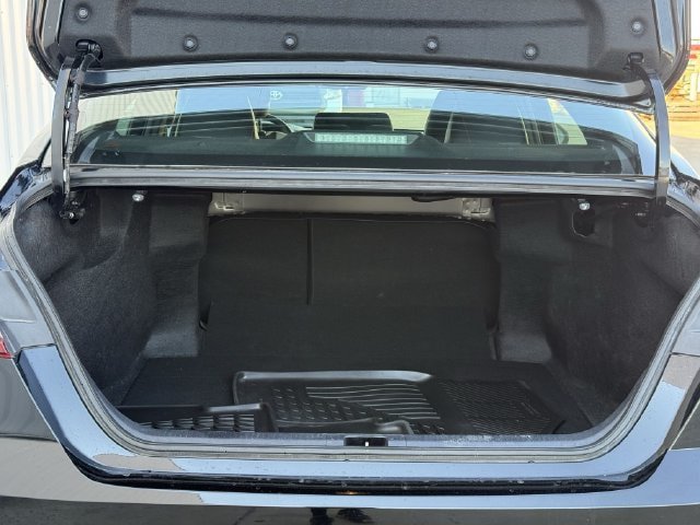 Used 2025 Toyota Camry SE FWD image 33