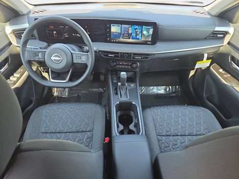New 2027 Nissan Kicks SV w/ Cold Weather Package FWD image 9