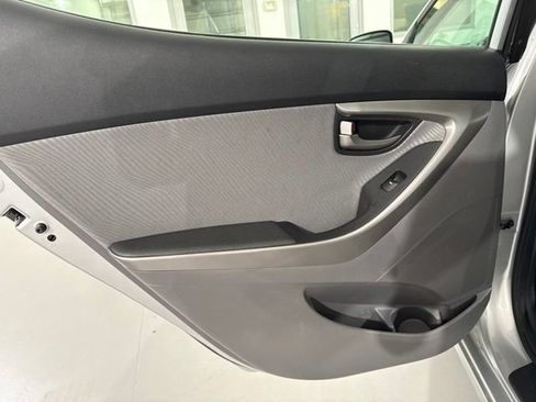 Used 2013 Hyundai Elantra GLS w/ Preferred Pkg FWD image 16