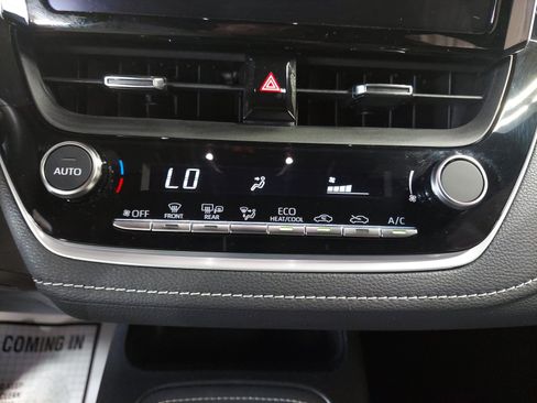 Used 2025 Toyota Corolla SE FWD image 17